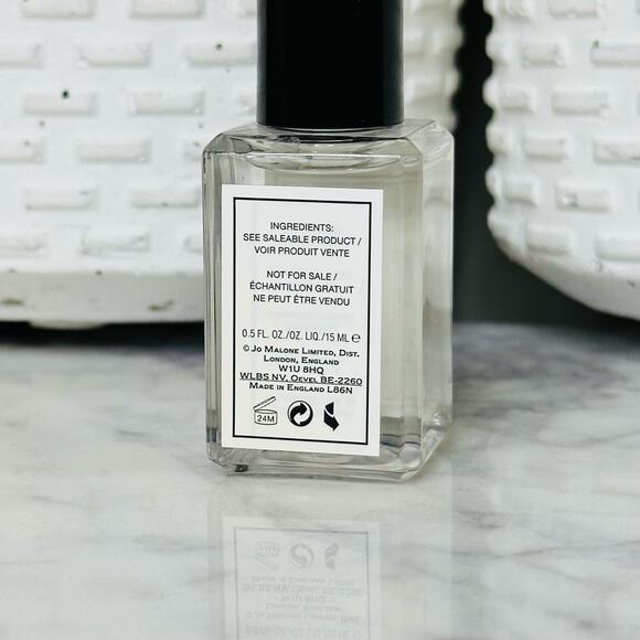 Jo Malone English Pear & Freesia Body & Hand Wash 15ml - Picture 3 of 3